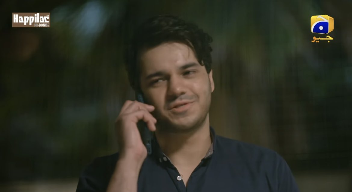 dreamerbichoice's tweet photo. Right now Faiz and Rufi are my only two fav characters . Love their friendship. I like how Faiz calls Rufiโ mere dosthโ. Also Rufi tells things more openly to Faiz than Hareemโฆ Uff no idea when will Hareem trust Faiz completely
#khumar
#FerozeKhan
#fareem https://t.co/RSru4kE9qG