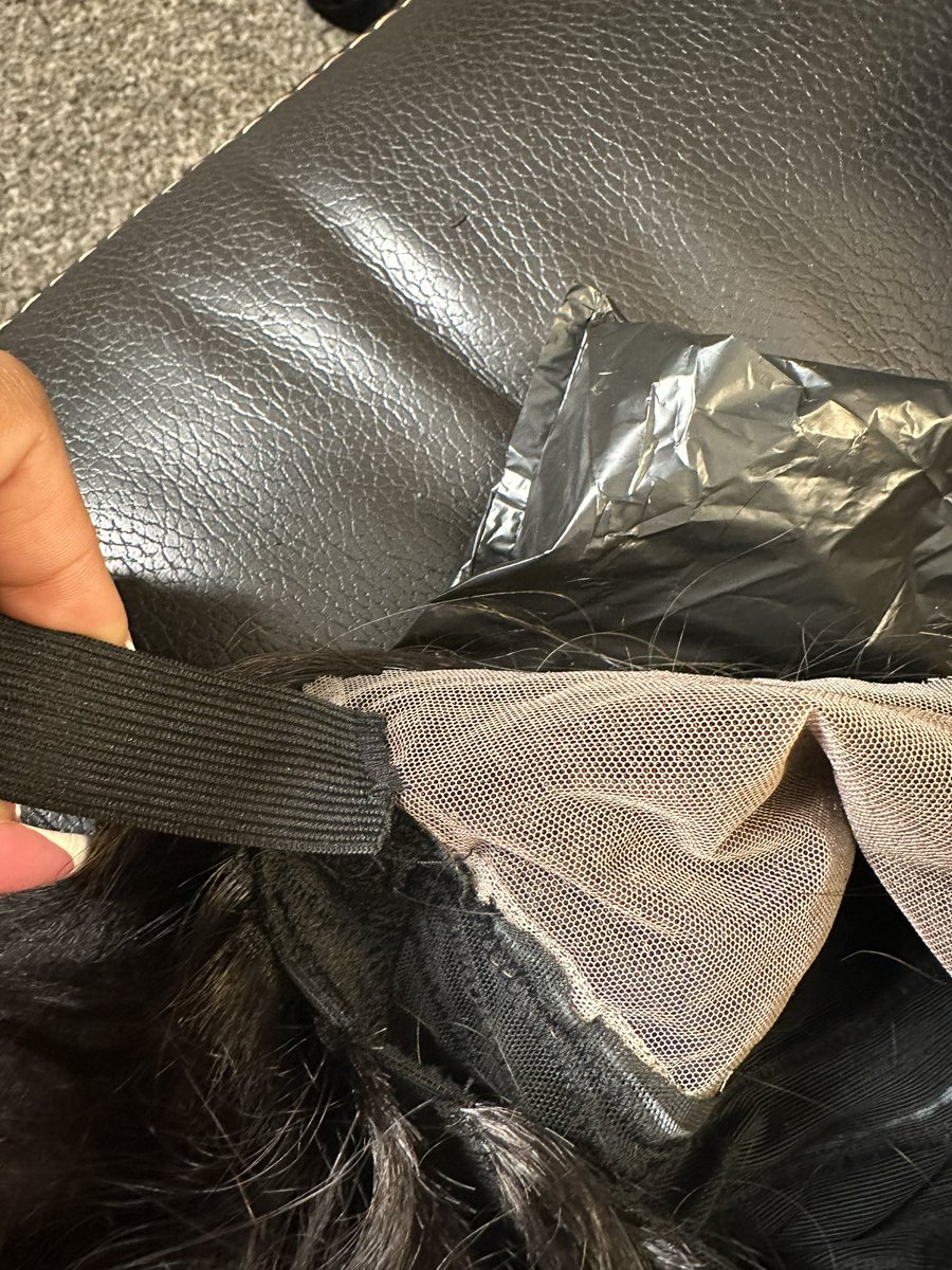SlickVick313's tweet photo. This hair don’t look shit like the color I wanted and why it’s falling apart and I ain’t even wore it yet. But who tf told her to cut my lace 🤔😒 https://t.co/ulCgC6f3yh