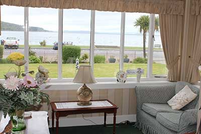 WeAcceptPets's tweet photo. Discover pet-friendly paradise at Dunvegan House, the guest house gem in the heart of Brodick on the Isle of Arran!
πΆ Welcomes dogs πΎ
https://t.co/VoXS2iQQwT
#DunveganHouse #ArranGetaway #PetFriendlyStay #IslandRetreat #BrodickViews #LocalProduceDining #ScottishBreakfast https://t.co/3WCSApd3YO