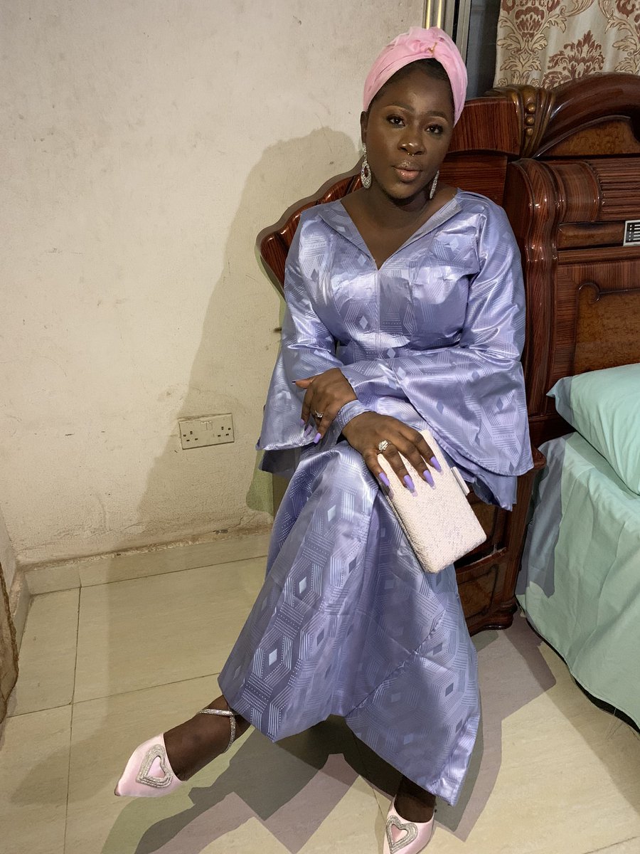 mamakbeh's tweet image. We made it to the #AbsoluteWeekend looking pretty 🤎