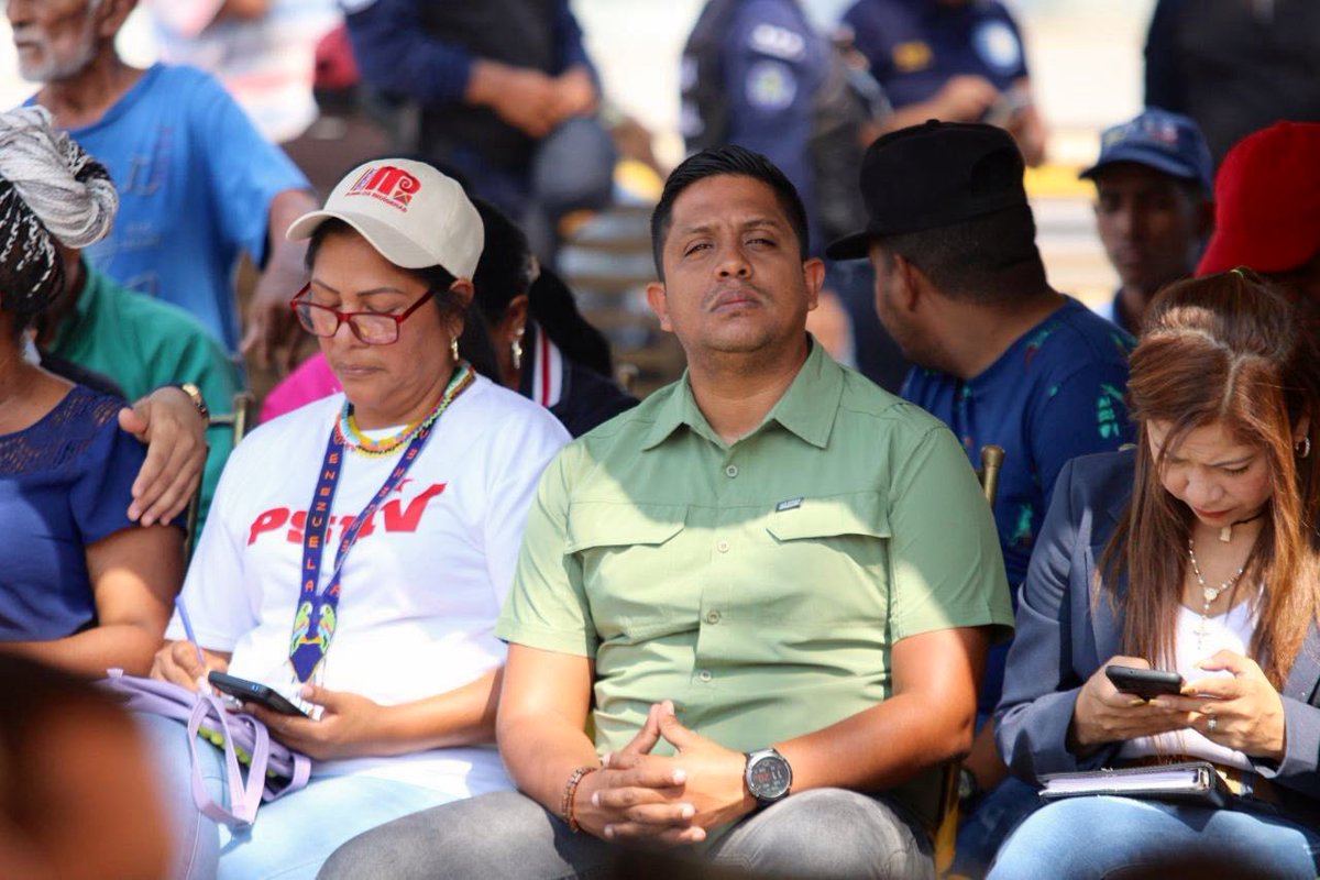 Manueljuventud2's tweet photo. #13Ene Desde la Ciudad Jardín de Venezuela, participamos con representantes de los poderes públicos de #Aragua en la Consulta Pública de la Ley de Fiscalización, Regularización, Actuación y Financiamiento de las Organizaciones No Gubernamentales y Afines. Marco legal cuyo objetivo es garantizar la transparencia en el manejo
económico y financiero, incluyendo las fuentes de financiamiento de las ONG’s en Venezuela #AfirmativosAvanzamos