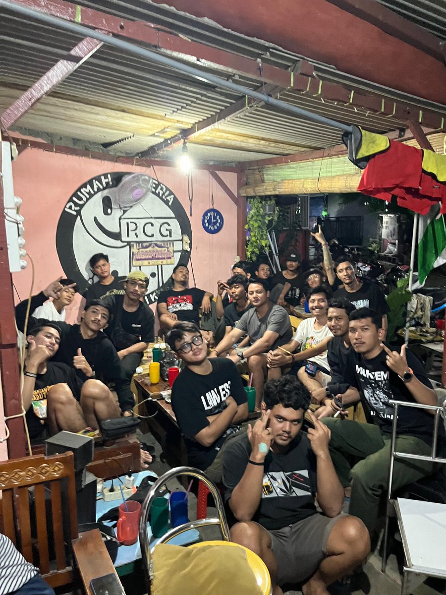 singrabagus's tweet photo. Senantiasa menebar kebahagiaan kepada liyan. Sesuai dengan namanya "Rumah Ceria" 🙏🏼 https://t.co/3T1l6eIvBN