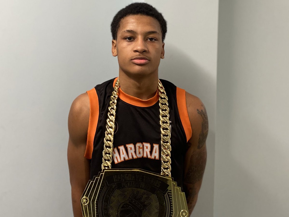 FINAL @HargravePGHoops 64 @CovenantPrep 63 ‘24 Trey Minard (📷) led the way with his shotmaking ability. ‘24s Ralph Akuta, Khalil Williams + Nigel Clarkson (Columbia) contributed to the win in secondary roles. ‘24s Amir Dunlap + Semaj Brown led Covenant