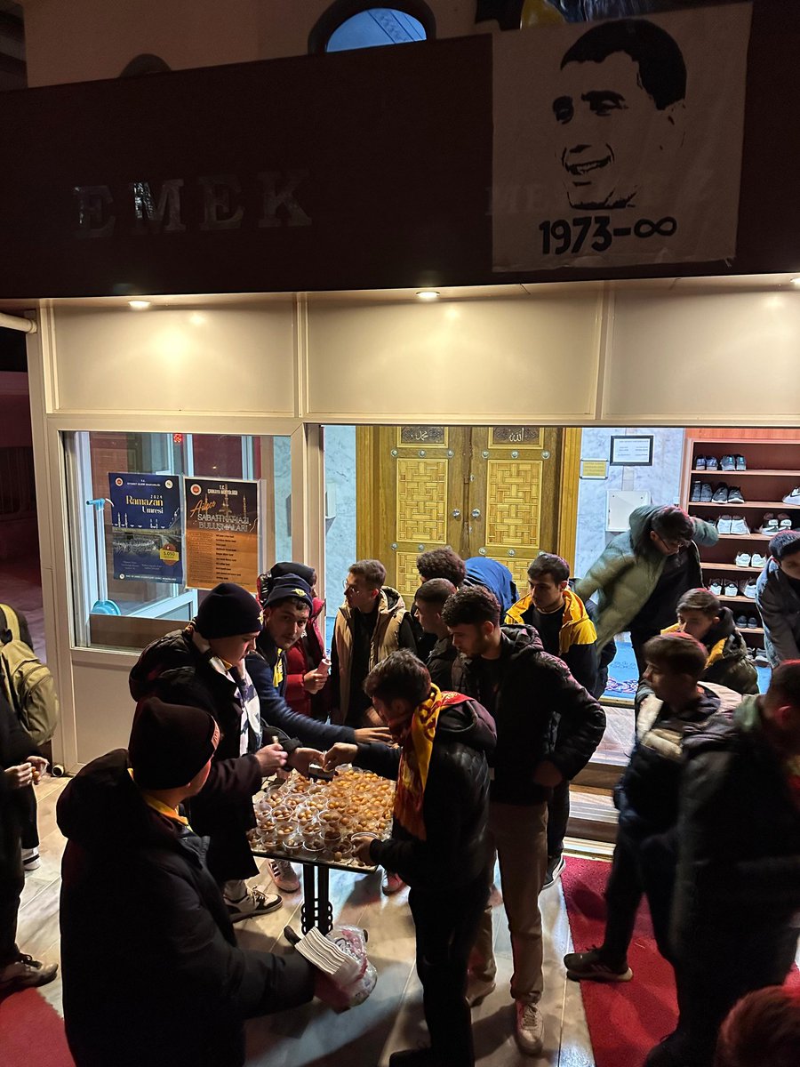 gfb06ankara's tweet photo. Rahmetli Sefa Ağabeyimizin aramızdan ayrılışının 8. yıldönümünde, ağabeyimizi dualarla anmak amacıyla mevlit okuttuk, hayrına lokma dağıtımında bulunduk. Davetimize katılıp bizi yalnız bırakmayan grup üyelerimize ve tüm dostlarımıza teşekkür ederiz.
#GFB06 https://t.co/aD6rRK8dyD