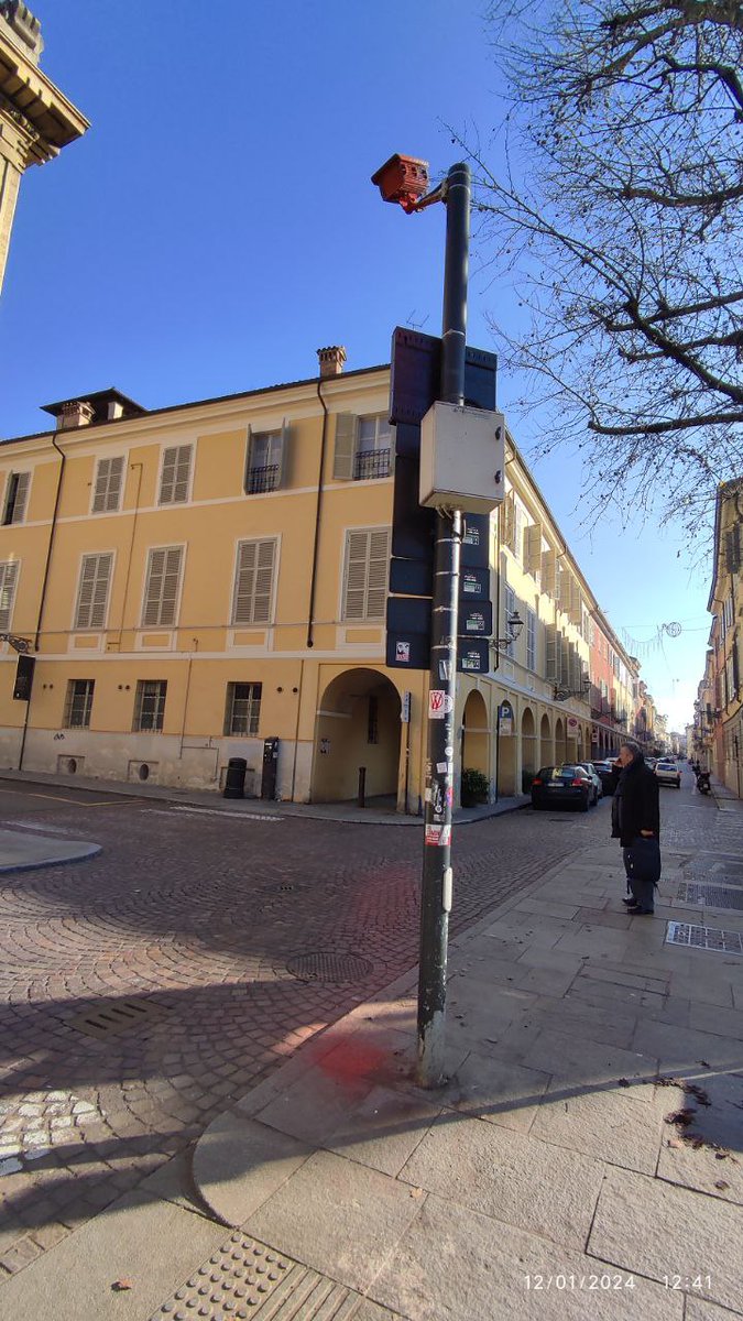 disubbidienza's tweet photo. ‼️NUOVA #V_V AZIONE‼️
‼️V_V #STOPCONTROL‼️
🔥🔝PARMA🎯⚡️
✌️✌️📹💥👁💥🔨✌️✌️

Parma varco ZTL p.zza Salvo D'Aquisto
#ViVi #novax #lottanonviolenta #dirittiumani https://t.co/3EQJ8fpami