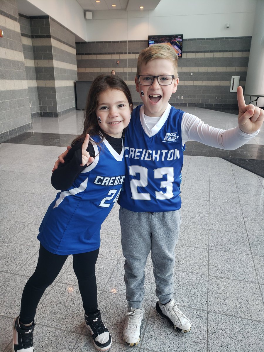 BBonczynski's tweet photo. Brrrr-ing it on, St. John's!! It's about to heat up in here!🔥b-burn! #gojays https://t.co/YDxfS36yAH