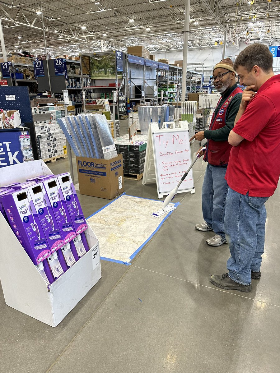 Check out this Swiffer Power Mop in action! You can find Robert demoing at @Lowes in #DanvilleVA this weekend! #R1Demos @BlueBoxR1 @BenitoKomadina @som2to @kennygrimsley @LeeHall18989665 @pe55502908 @ShirletaS @JeremyMoser14