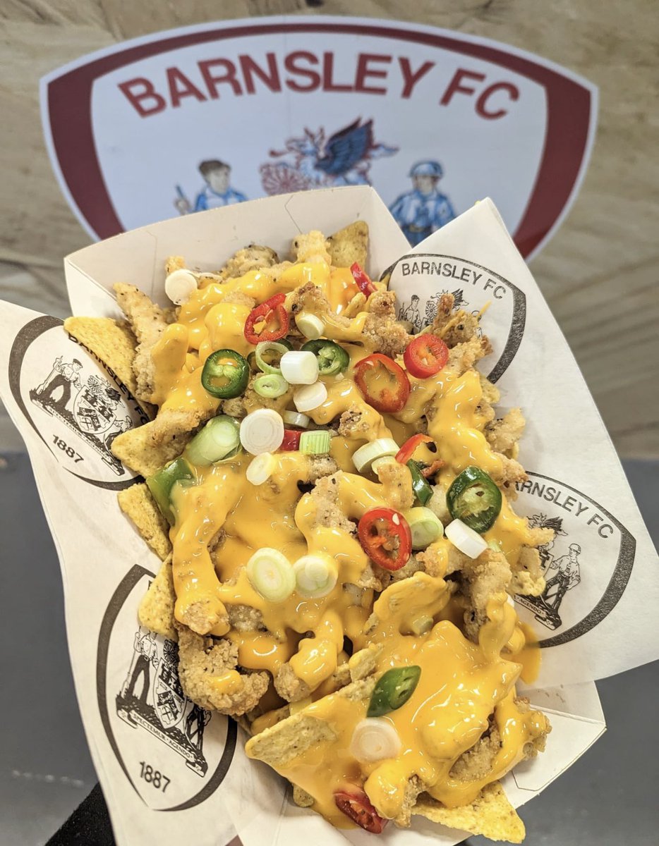 BARNSLEY FOOTBALL CLUB. 

If you was at the game today, would you have chose? 

Lebanese chicken flatbread or the salt and pepper chicken loaded nachos? 🤤

💷 Both £6.95 

<a href="/BarnsleyFC/">Barnsley FC</a> x <a href="/meadowvalefoods/">Meadow Vale Foods</a>