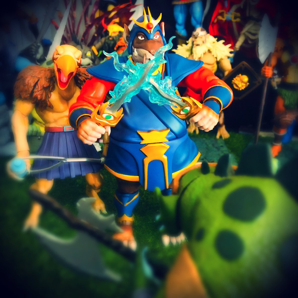 ThunderCatsUlt's tweet photo. Poor Slithe! 
#thundercats #super7ultimates #wewantmorethundercats @super7store #rataro #vultureman #slithe https://t.co/6lhYTnUIpQ