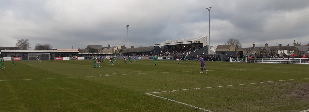 smilerhopper's tweet photo. #matchhopping #roundhopping #kirkleesdistrict at the welfare ground for @Emley_AFC @NCEL premier (2nd) v @CharnockFC @nwcfl premier (12th) in the @IsuzuFAVase 4th round proper #myroadtowembley game number 152 with @spireitewf mellie & JP plenty of hoppers in good crowd lets do it https://t.co/V3LRYXa5IC