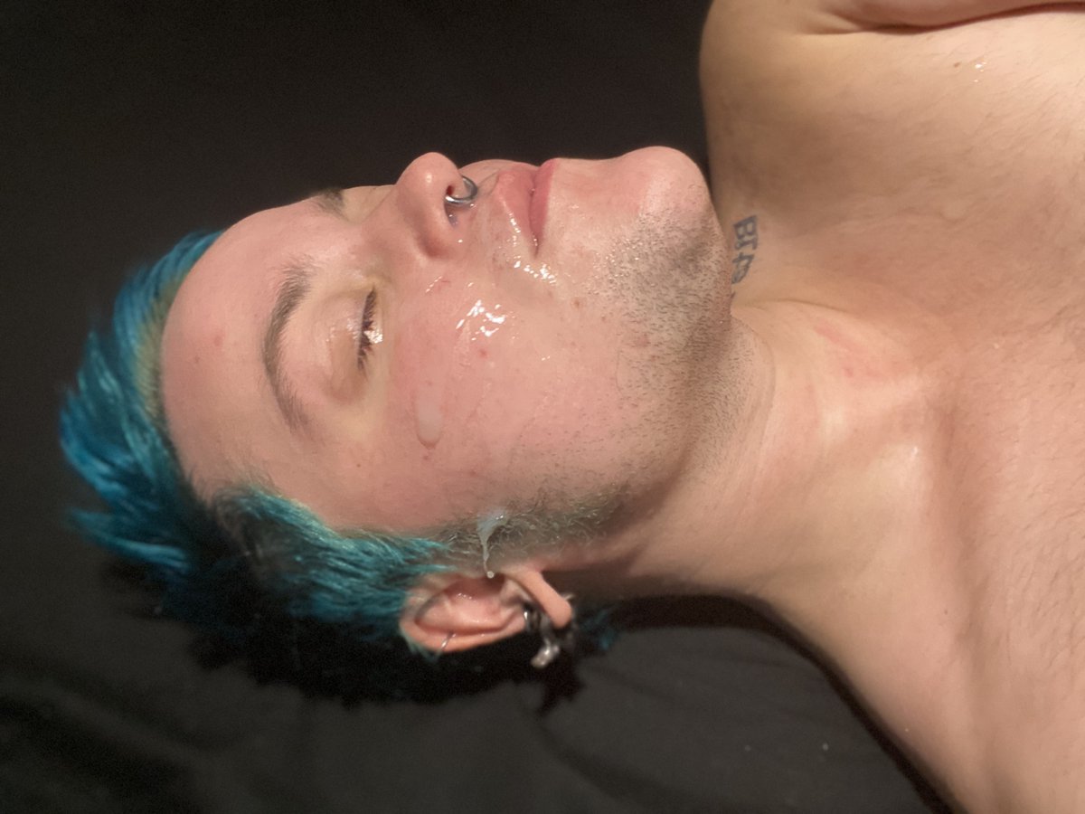 thinginchrome's tweet photo. It was really hot when @tboyfinn and I were in bed when he asked if I wanted to get my dick sucked while someone watched on snapchat for 20$

you want a similar show? lmk. https://t.co/7WIyB0DrfY