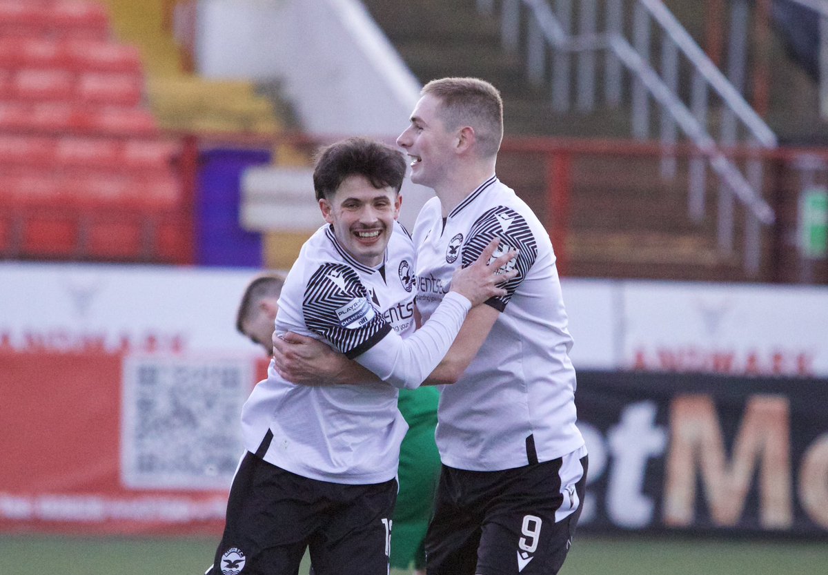 ChrisBeverland's tweet photo. Goal celebrations for @bangorfc against @NewingtonFC in today’s @OfficialNIFL match at Inver Park https://t.co/VKMSUqSL5L