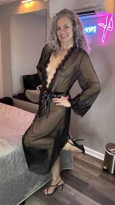 Sexy Saturday underway! 😈😉 #sexy #horny #bi #nsfw #swinger #milf #sexyover40 ##tits #titties #feet #foot<a href="/tag/sexy"class="tags">#sexy</a><a href="/tag/horny"class="tags">#horny</a><a href="/tag/bi"class="tags">#bi</a><a href="/tag/nsfw"class="tags">#nsfw</a><a href="/tag/porn"class="tags"><span>#porn</span></a><a href="/tag/heels"class="tags"><span>#heels</span></a><a href="/tag/titties"class="tags"><span>#titties</span></a><a href="/tag/feet"class="tags"><span>#feet</span></a><a href="/tag/fetish"class="tags"><span>#fetish</span></a><a href="/tag/foot"class="tags"><span>#foot</span></a><a href="/tag/pornhub"class="tags"><span>#pornhub</span></a>