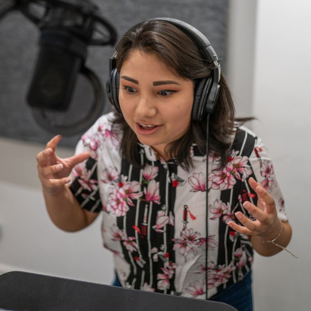 OTMvoiceover's tweet photo. "Ability is what you're capable of doing. Motivation determines what you do. Attitude determines how well you do it" - Lou Holtz
#VoiceOver
#VoiceActors
#ActorMotivation
#ChaseYourDreams
#SetGoals
#PositiveAttitude
#OnTheMicTraining
#QuoteOfTheDay https://t.co/cXdul1eX3n