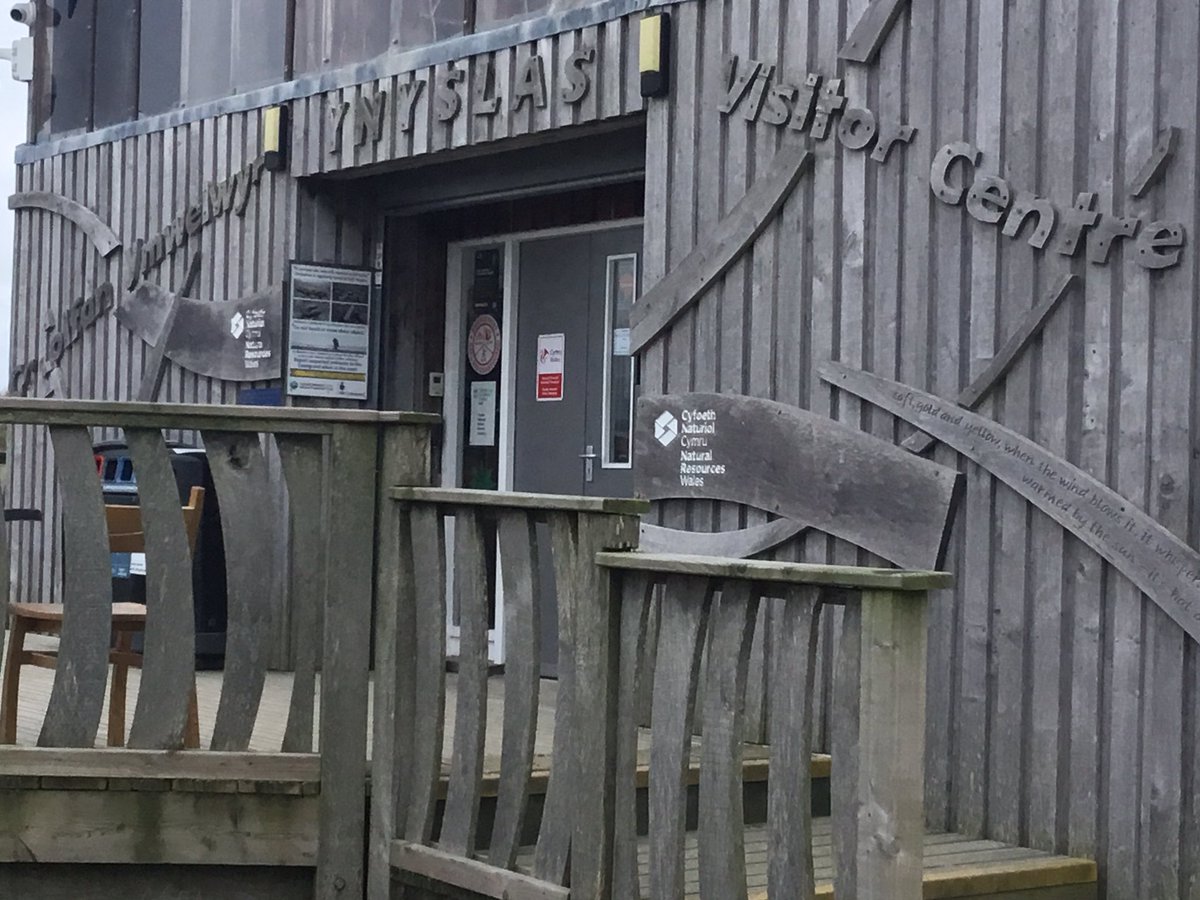 mark4ceredigion's tweet photo. A cold winter’s January Saturday afternoon at Ynyslas. Today. Plenty of visitors as judged by the car park. Imagine any school holiday or the summer months when this beautiful place is heaving. That’s why our Visitor Centre must not close. https://t.co/5arUqGFoK8