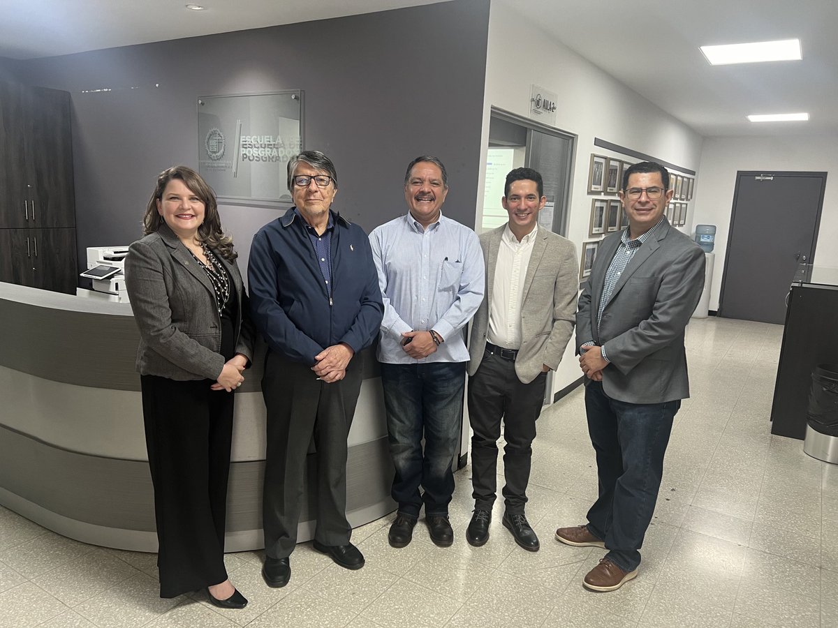 Reunión de Intercambio con equipo de postgrados de la UEES.