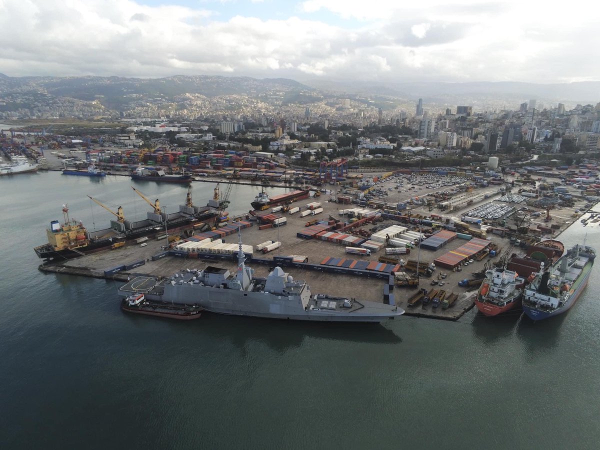 WarshipCam's tweet photo. French Navy Aquitaine-class frigate FS Provence (D652) in Beirut, Lebanon - posted January 13, 2024 #fsprovence #d652 

SRC: FB- Armée française https://t.co/CU7qjBLoyh