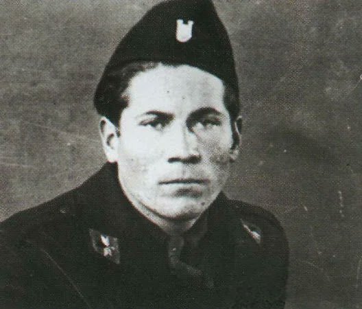 fasc1nate's tweet photo. Petar Brzica was a guard in the Ustaša concentration camp Jasenovac, who cut the throats of 1,360 prisoners with a specially designed butcher's knife called "Srbosjek" during a "killing competition" on the night of August 29, 1942.  

As he won the competition, he was declared the "King of Serbo-Slaying". His prizes were a gold watch, a silver service, a roast pig, and a bottle of wine.

After the Second World War, he emigrated to the United States of America. The Yugoslav authorities were unable to catch him. 

It is likely that he changed his identity. His name was on a list of 59 Nazis living in the US, which the Jewish Organization submitted to the Immigration and Naturalization Service in 1970. Brzica remained undetected.
