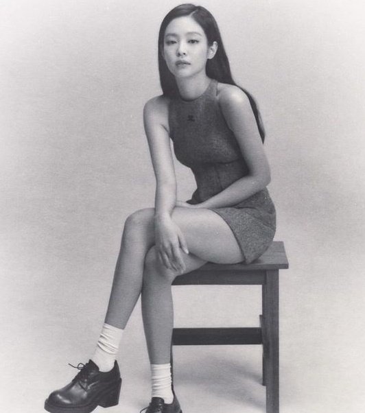 Jennie having her own company 
What a queen 👑 
#JENNIE