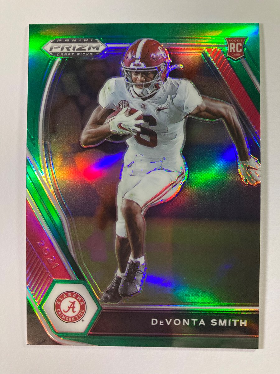 🎁Appreciation Day Giveaway🎁

Winner Announced Thursday

🔥Devonta Smith Green Prizm Rookie Card

To enter
1. Follow
2. Retweet
3. Like