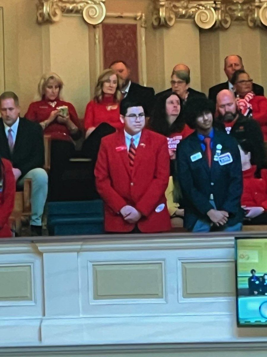 virginiafccla's tweet photo. This week your #VAFCCLA state president from the Page County High School chapter (@pchs_fccla) advocated for #CareerTechEd and #FCCLA at the Virginia ACTE Legislative Seminar in Richmond. Thank you for your advocacy for #FamilyAndConsumerSciences and #CTSOs! #FCCLAfamily https://t.co/LXF27RafsG