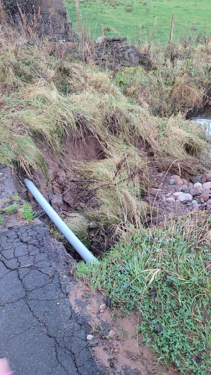 roystenhouse's tweet photo. @Aberdeenshire called it in as a risk to further damage in early November. Called in an emergency repair called in 08 December and now look at it. 

@Aberdeenshire Ref 5149479 

Heavy goods vehicles for railway
School busses
Tractors

Do we need an accident or worse to fix it? https://t.co/niUmTaZDFM