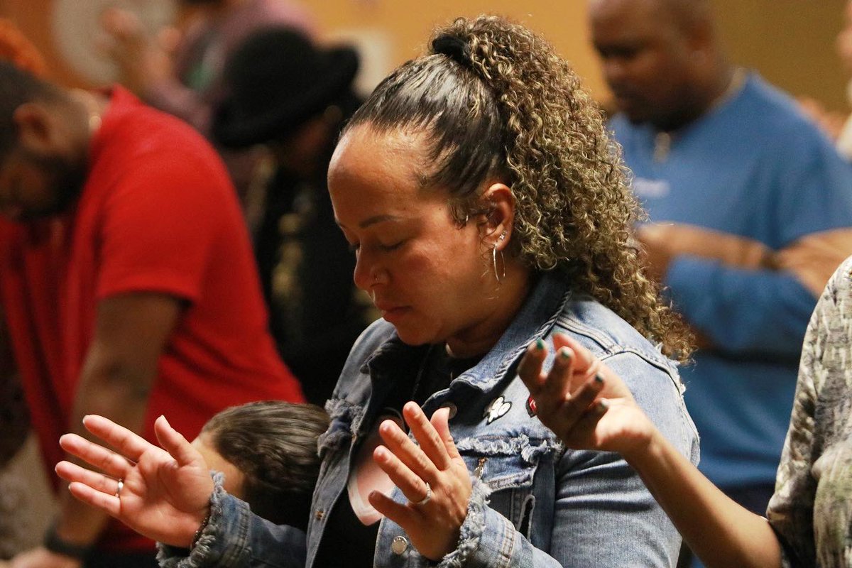 excelfl's tweet photo. Contact a friend! 🤳📱📞 Let them know that we’re in for a treat tomorrow @10am! Come experience EXCEL and the goodness of God! #communityrich #soulrich #wordrich #familyrich #excelling #excelchurch https://t.co/3gKBmL6KYt