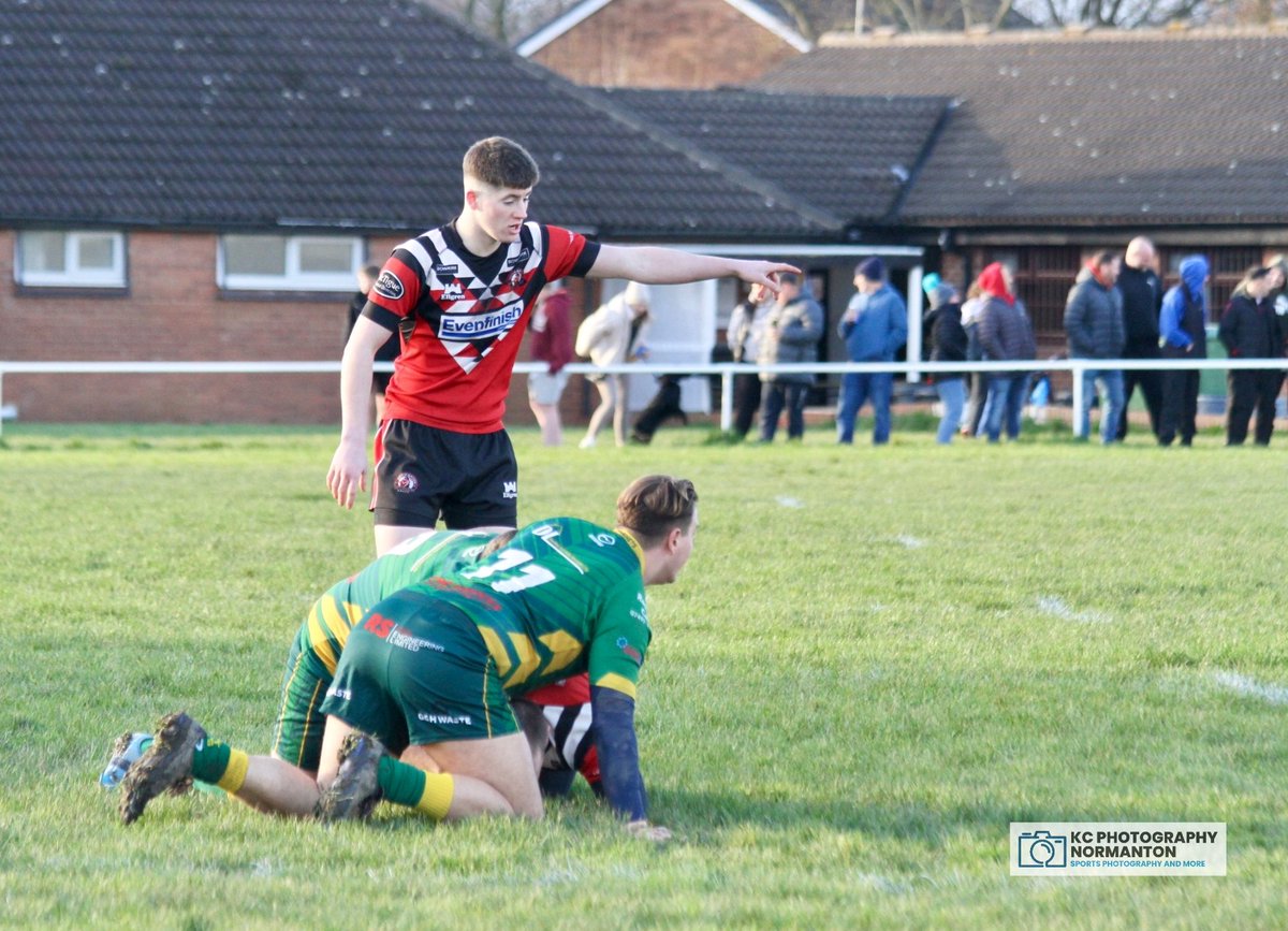 kcphotos74's tweet photo. @NormantonARLFC v @Hangingheatonrl https://t.co/8nmtGWIYV5