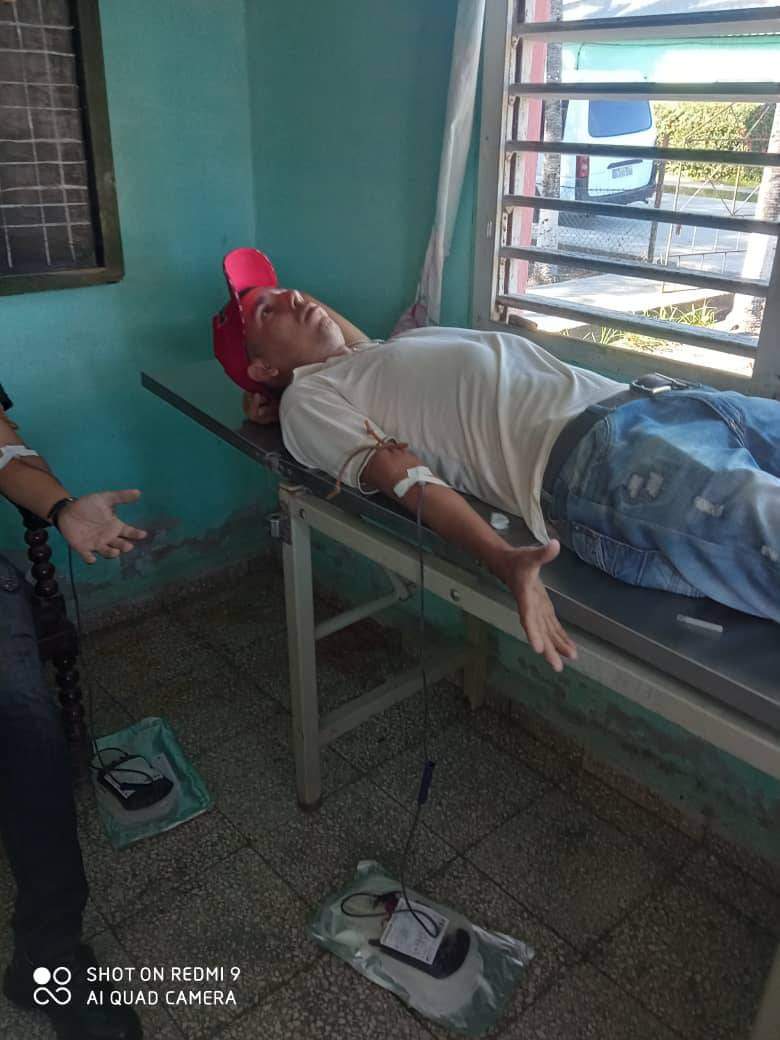 En el municipio holguinero de Báguanos, cederistas donan sangre este sábado. #Cuba #CDRCuba #TodosSomosCederistas