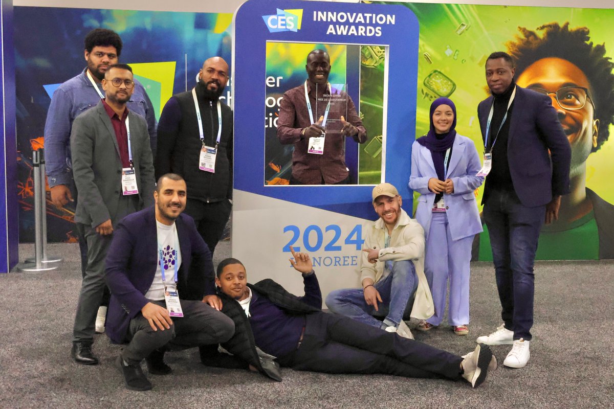 RenewTechworld's tweet photo. 📸 A look back at the Tech4 Cities award for #innovation in sustainable development and housing at @CES in Las Vegas! This second prize rewards over 10,000 hours of research and development to change the way we produce, store and consume #energy. https://t.co/iQ52Cz2CGY