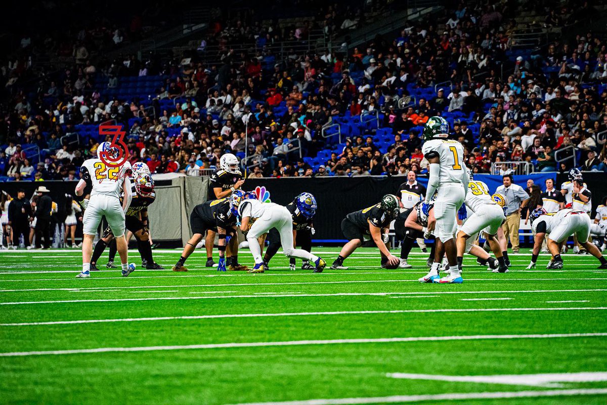 Please vote me 5A Offensive Lineman of the Year !! texashsfootball.com/5a-fan-vote-of…