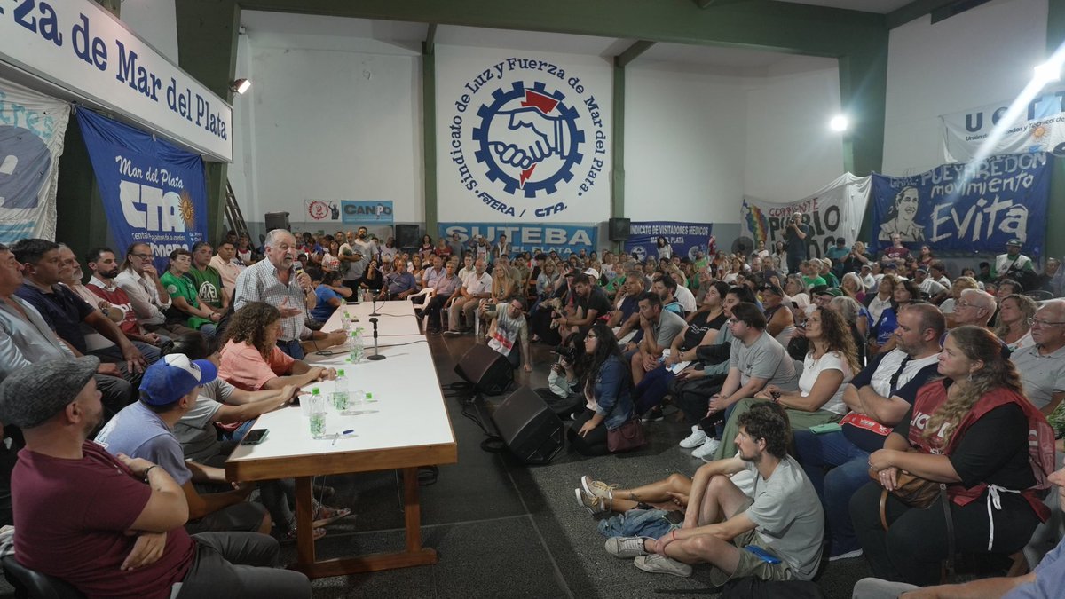 Gran plenario de la Multisectorial Mar del Plata camino al paro del 24 de enero. 

Con organización y la unidad del campo popular vamos construyendo una movilización histórica en todo el país para rechazar el DNU y la Ley Ómnibus de Milei.