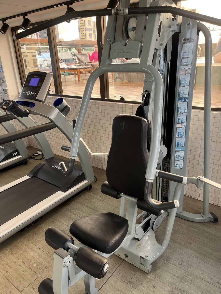Feli_Lean07's tweet photo. parabéns pro louco q inventou essa atrocidade, quero uma pra mim😶 https://t.co/GM61f3MUeq