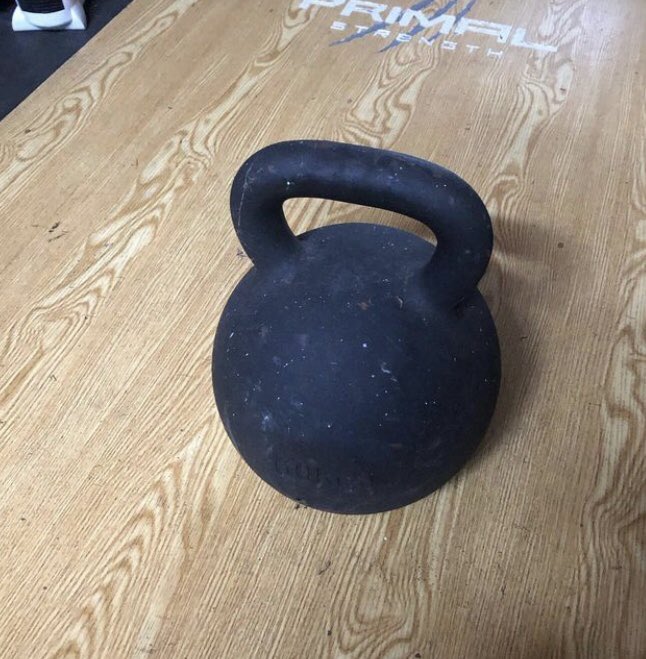 olympus_c's tweet photo. New gym equipment alert ! 

60kg kettle bell from @strengthshop #kettelbell #kettelbelltraining #gripstrength #gym #gymtraining https://t.co/7IOgzFzQwR
