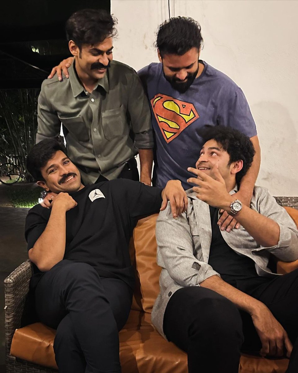 TweetRamCharan's tweet photo. Annayya @AlwaysRamCharan Wishes Vaishnav Tej a Very Happy Birthday on Insta ❤️

@IAmVarunTej @IamSaiDharamTej https://t.co/OAqAgwkezk