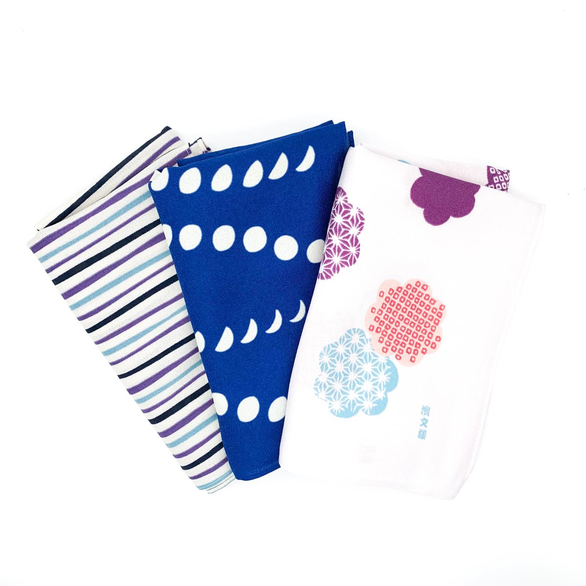swaygallery's tweet photo. NEW IN│ Soft and easy-to-handle medium-sized furoshiki cloth🌟These are perfect for wrapping gifts or even creating a stylish bag shape effortlessly!

*Approx. 70 x 70 cm / Material: 100% polyester / Made in Japan

#swaygallery #swaygallerylondon #swaylondon #japaninlondon https://t.co/Qg180kvjzf