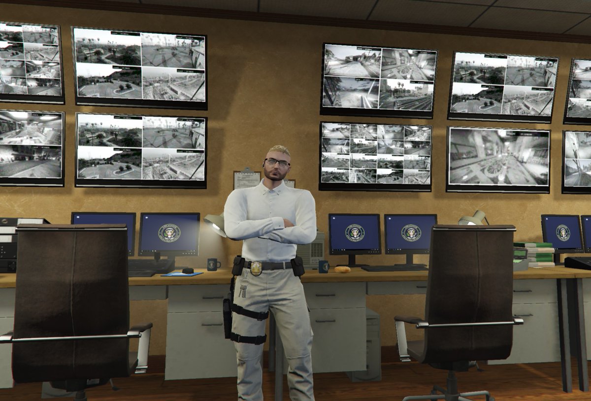 MADandSuki's tweet photo. Now #CptBeasley of the #MRPD And I'm always watching. @RoleplayFate #FiveM #GTArp https://t.co/EZeuJJsCLl