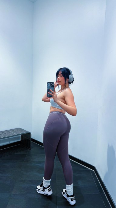 help me rack my weights? https://t.co/yW7uaUFc74