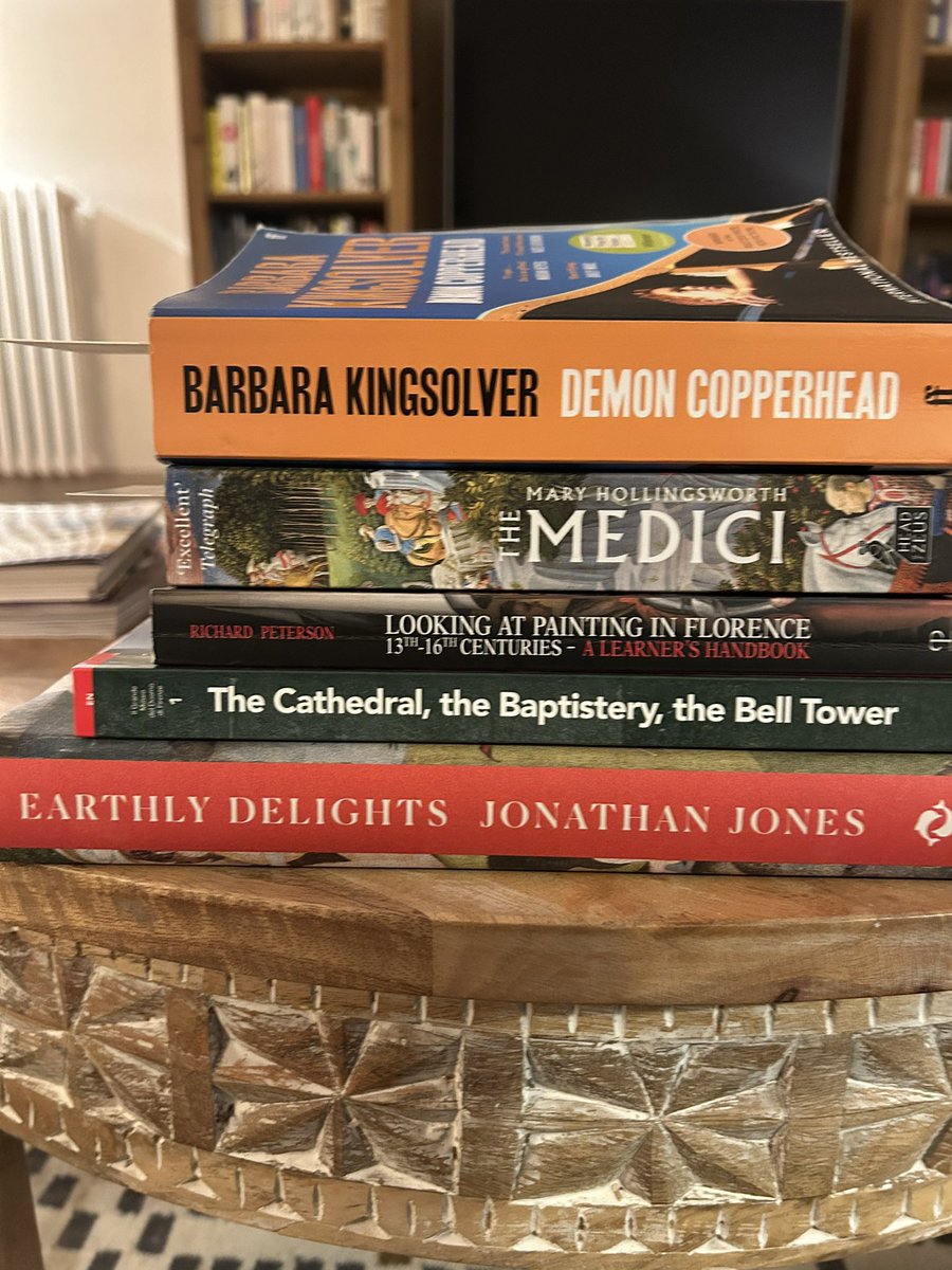 CliveLafferty's tweet photo. #holidaybookstack https://t.co/5Vy34USXTa