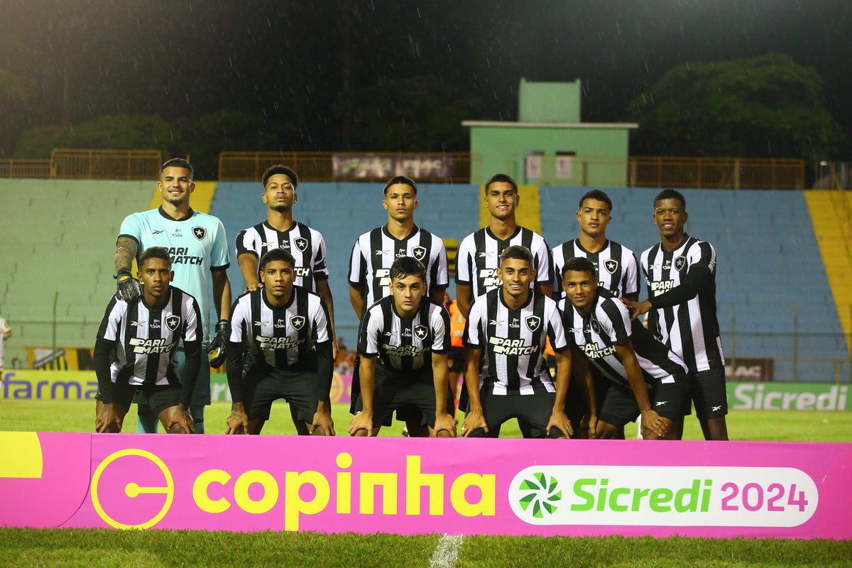 heitorlt's tweet photo. Obrigado! 🌟

Ciclos tem início, meio e fim, ontem foi um fim, minha última partida de base. O sentimento é de orgulho e honra por vestir essa camisa gigante, de tantos ídolos e história. Infelizmente não foi da maneira como queríamos e projetamos, mas tudo foi deixado em campo. https://t.co/XjPxkC6Tnf