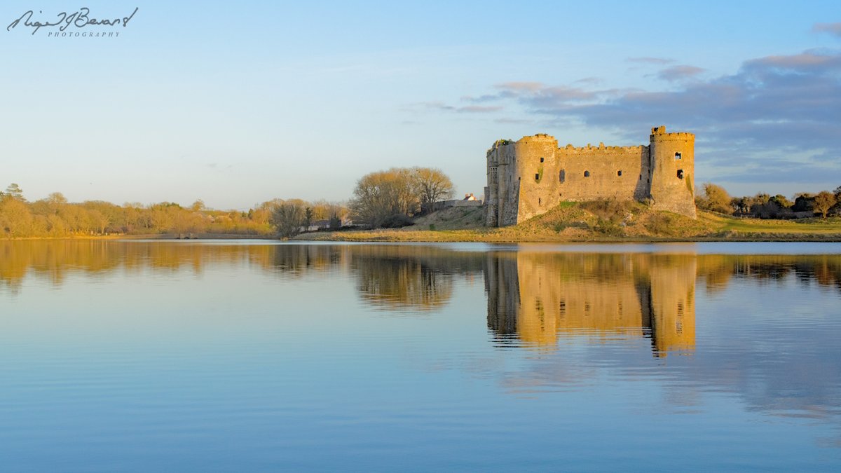 NJBDP's tweet photo. Carew Castle 
#pembrokeshire https://t.co/2wxOFyPpjB