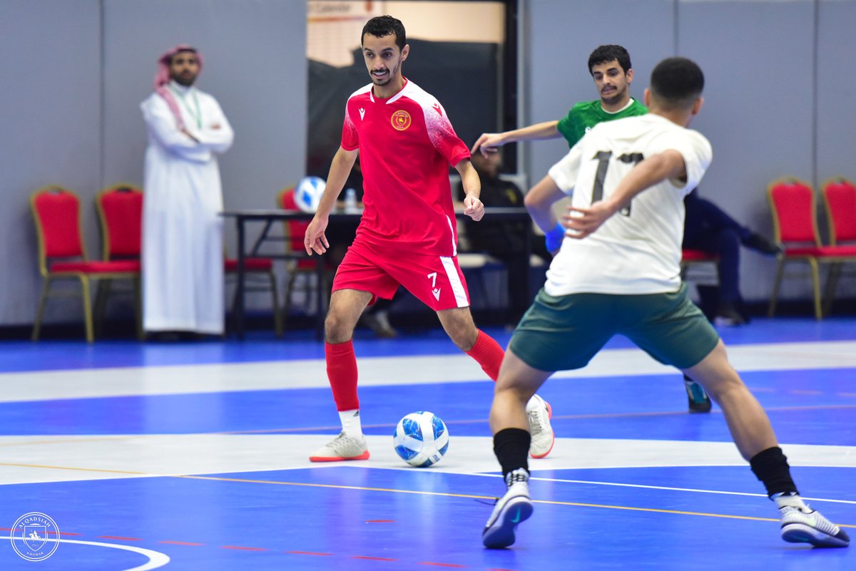 Alqadsiahms's tweet photo. كـرة الصالات بالتسـعة تنتصـر ⚽️❤️
من مجريـات المباراة ضـد صالات العرض. https://t.co/TjI8LU4jCT