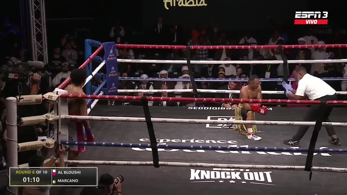 ESPNKnockOut's tweet photo. R6: ¡Y LO CONECTÓ HASTA EL PISO! Maravillosa combinación al cuerpo de Fahad ante el venezolano Milner Marcano, que se levantó con complicaciones.
#ESPNKnockOut #RSA2 https://t.co/rvVM268dcS