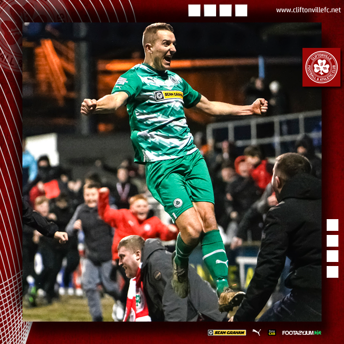 cliftonvillefc's tweet photo. 💚 Seven minutes Addisional time. https://t.co/2CbeyKJu5w