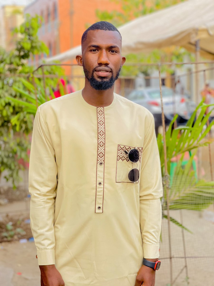 CheikhT_Ndiaye's tweet photo. Dématina mariage 
Histoire de charger les média 
✂️ @PutandGo 💛🤎 https://t.co/xcvpNTsX9n