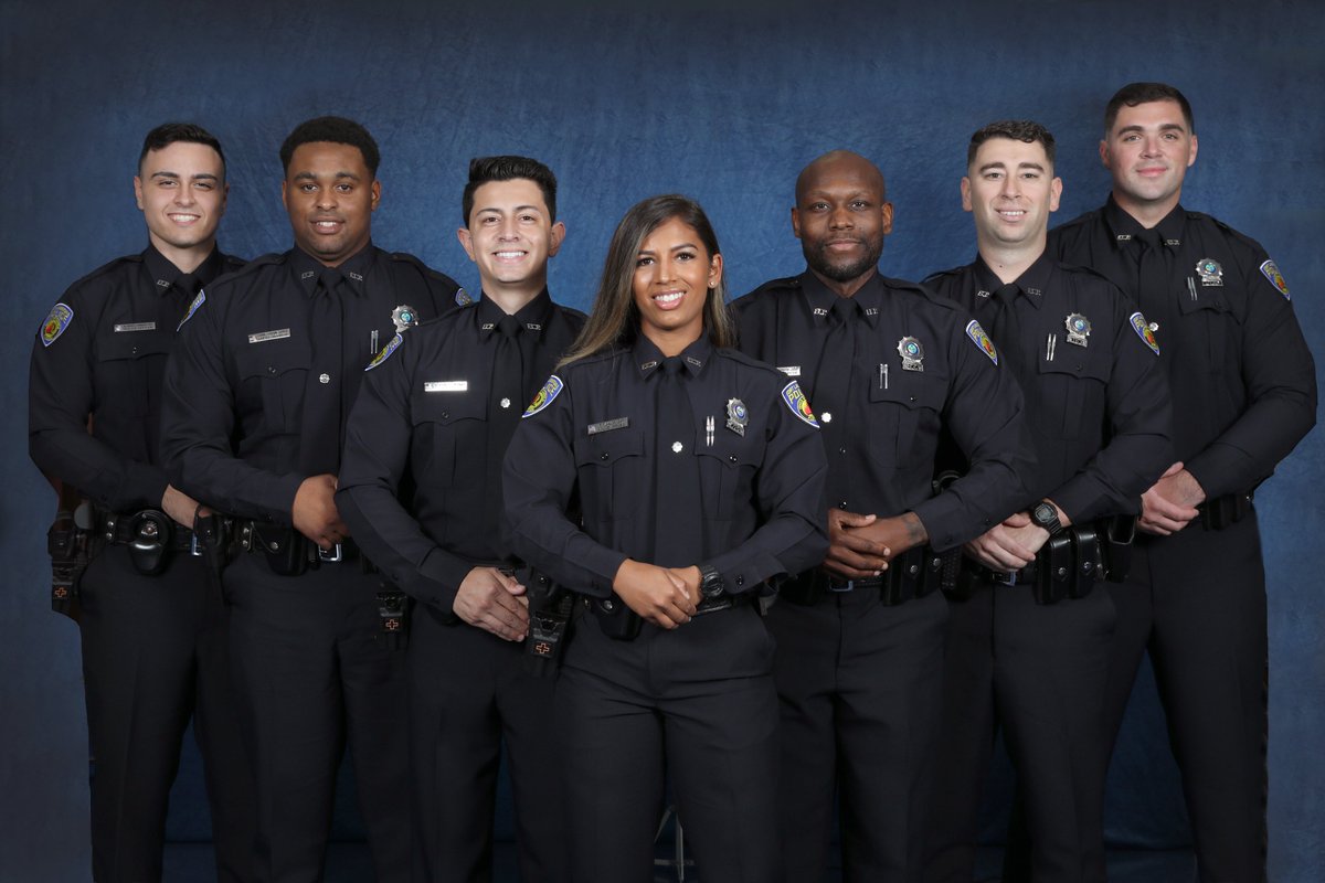 ftlauderdalepd's tweet photo. 1️⃣ MORE DAY: Can you picture yourself in this career? Your chance to #JoinFLPD comes tomorrow! GET READY 🤩
#WeAreFTL #FLPD
@FTLCityNews @FtLaudBiz @flpdrecruit https://t.co/k0TB3b8i2c