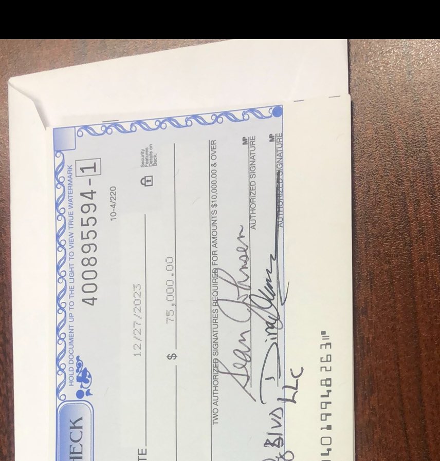 JAYLUMII1's tweet photo. @CallMe100KsPage These just commissions in 6 month own 5 houses purchased priced over 1.5m all well below market value. Now to do this every month https://t.co/w1BvJnV9yw