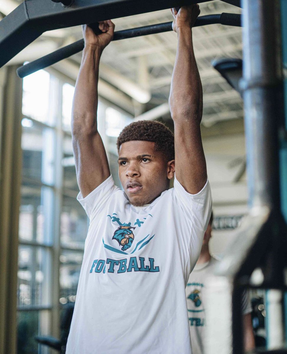 Early work🏄🏽‍♂️ @CoastalFootball #chantsup