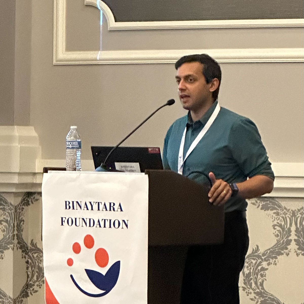 binaytara's tweet photo. Informative third session with Dr. Craig Okada (@OHSUKnight), @pvenugop (@RushUniversity), @RahulBanerjeeMD (@UWMedicine/@fredhutch), and moderator Dr. Rebecca Silbermann (@OHSUKnight) here at #BTFBOAS Portland! https://t.co/E2vxk1GIYw
