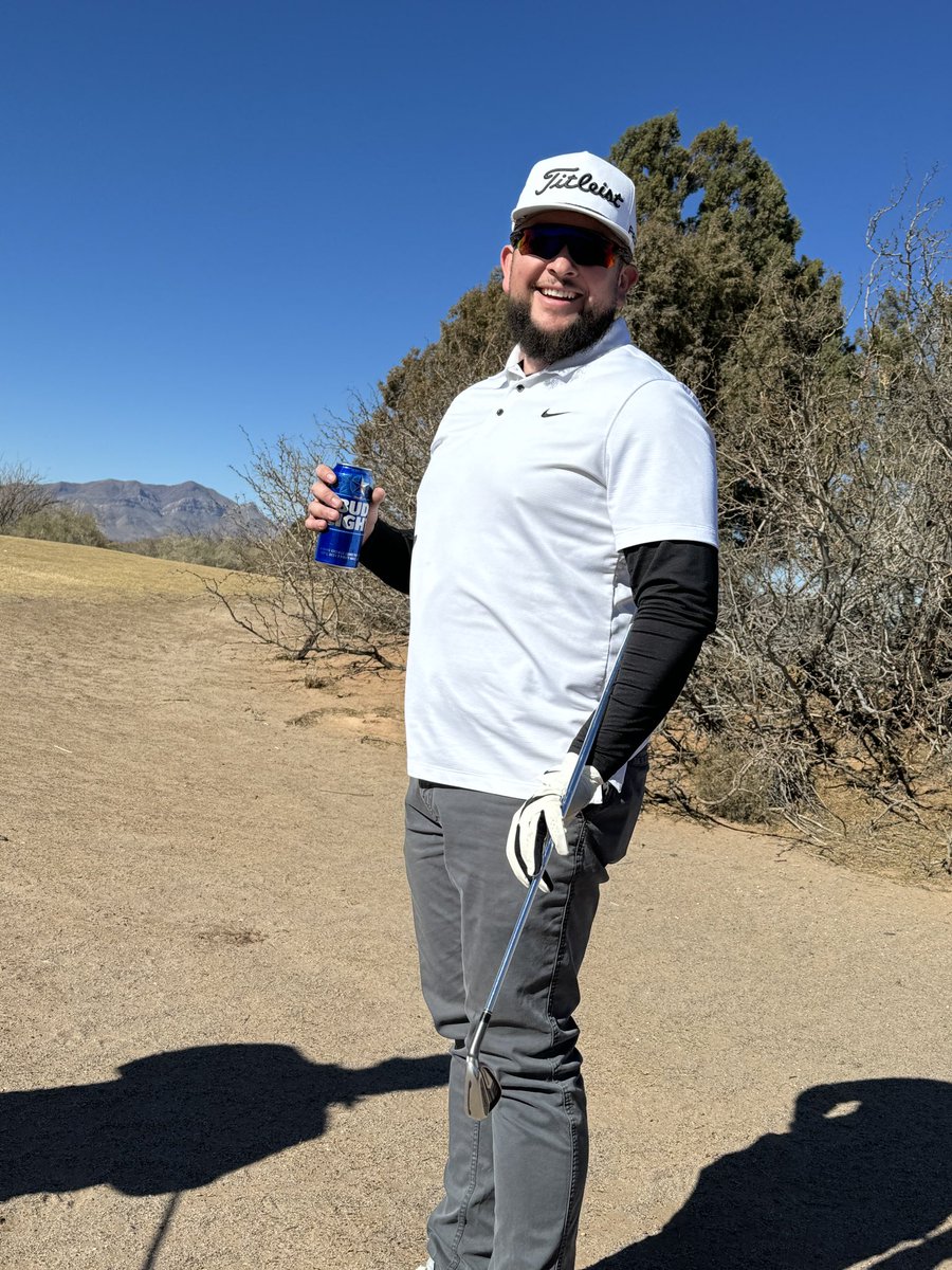 Taylor_Milo's tweet photo. @budlight @DylanMulvaneyUS  has nothing on my boy junsey @junebug0424 https://t.co/sjTVpJizIN